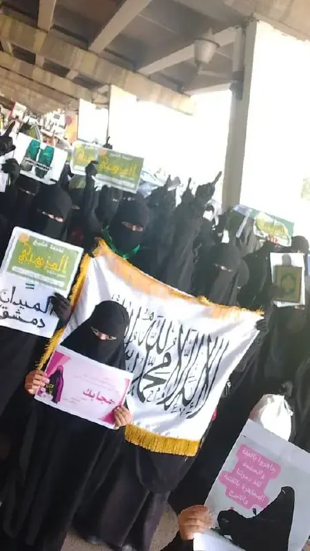 عکس ۱۷